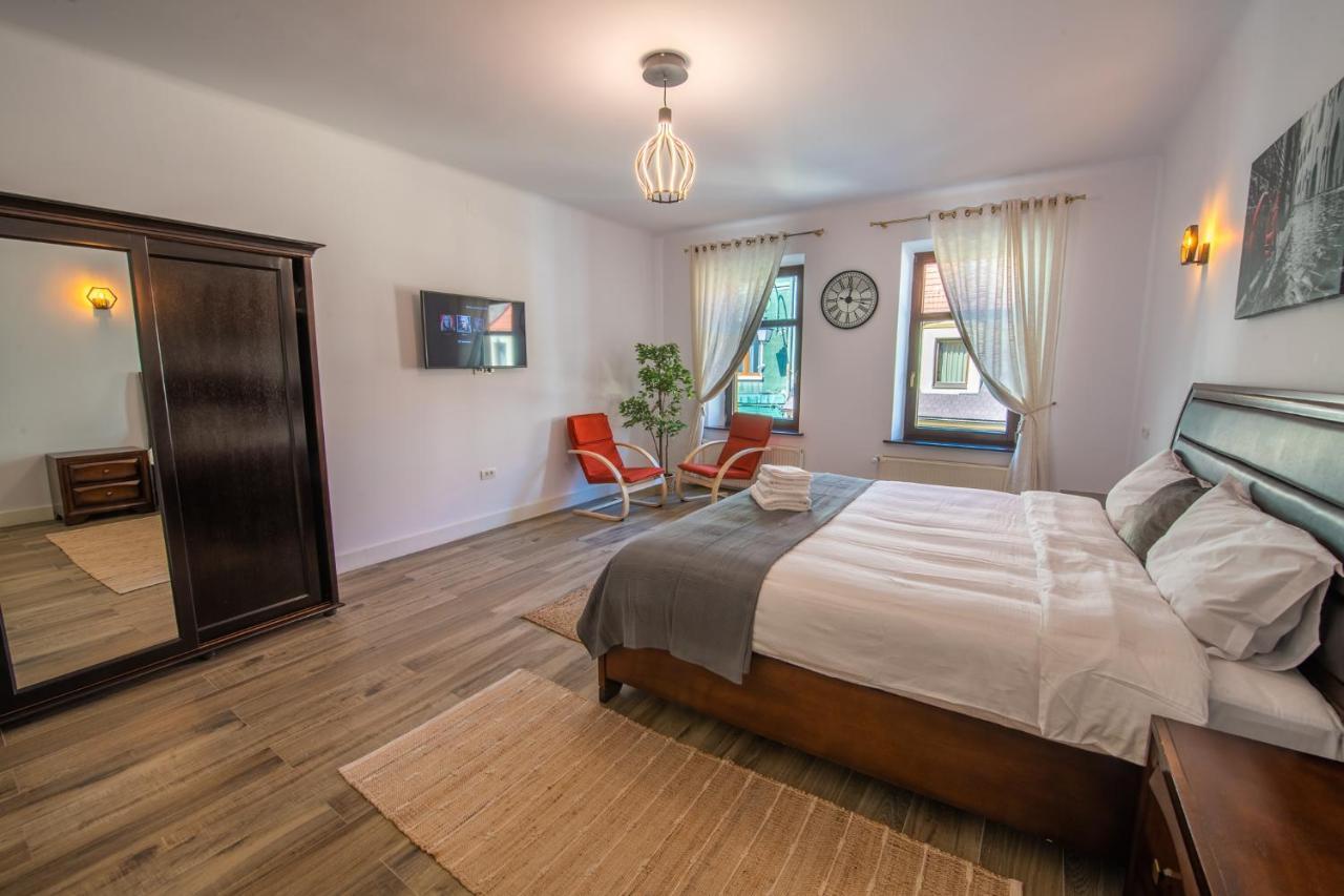 Old Town Suites Brassó Kültér fotó